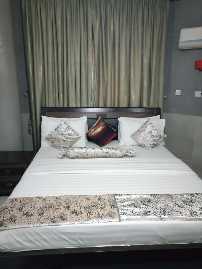 Crocodile Hotels And Restaurant Limited คาดูนา ภายนอก รูปภาพ
